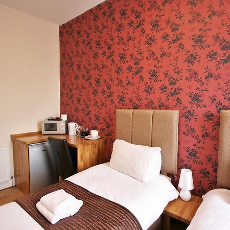 Central Studios Gloucester Place By Roomsbooked Cheltenham Esterno foto