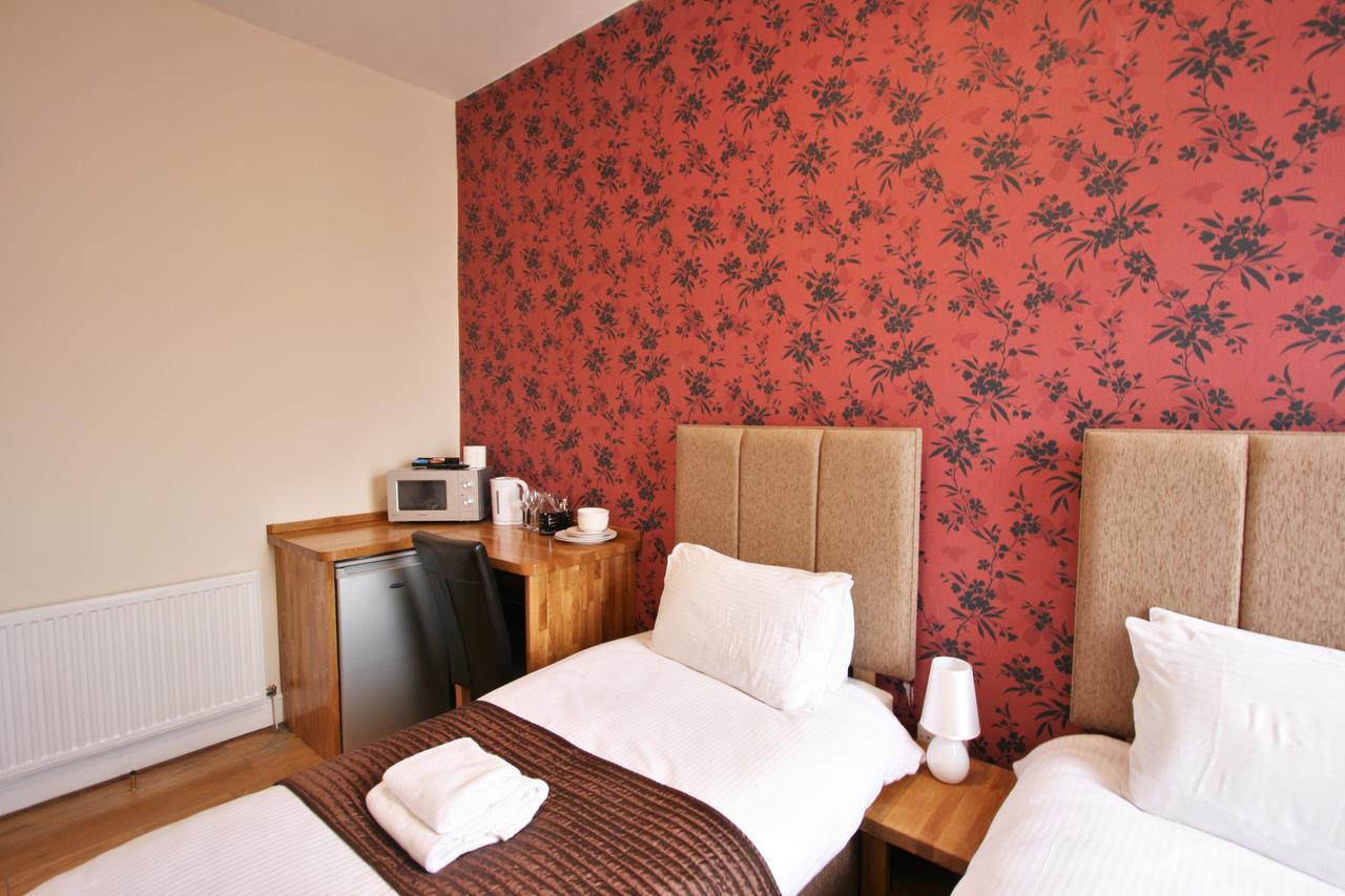 Central Studios Gloucester Place By Roomsbooked Cheltenham Esterno foto