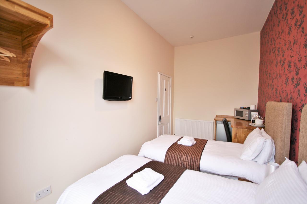 Central Studios Gloucester Place By Roomsbooked Cheltenham Esterno foto
